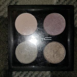 Mac Lady Grey eyeshadow × 4